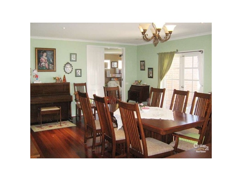 16 Hatfield Court, Keysborough VIC 3173