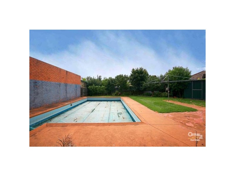 11 Whitmorr Crt, Noble Park VIC 3174