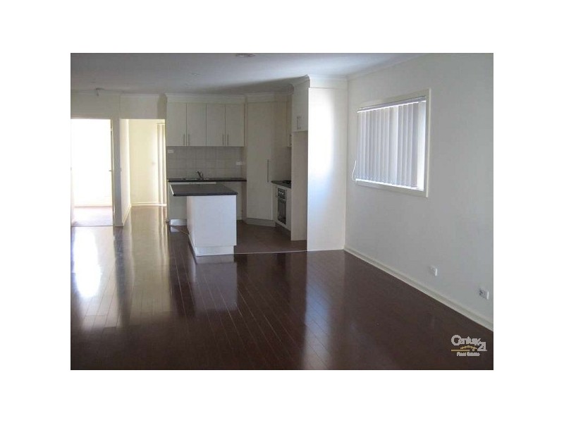 2/30 First Avn, Dandenong North VIC 3175