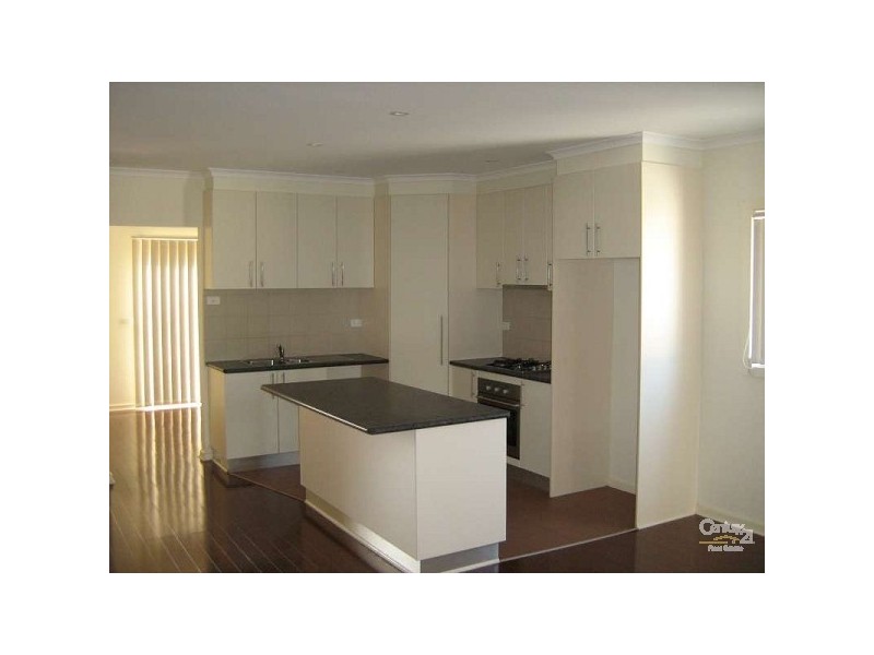 2/30 First Avn, Dandenong North VIC 3175