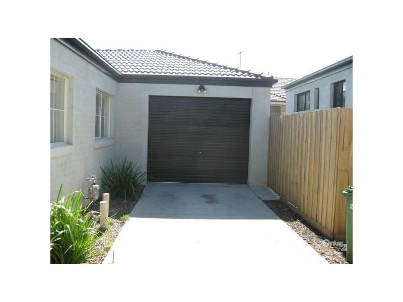 2/30 First Avn, Dandenong North VIC 3175