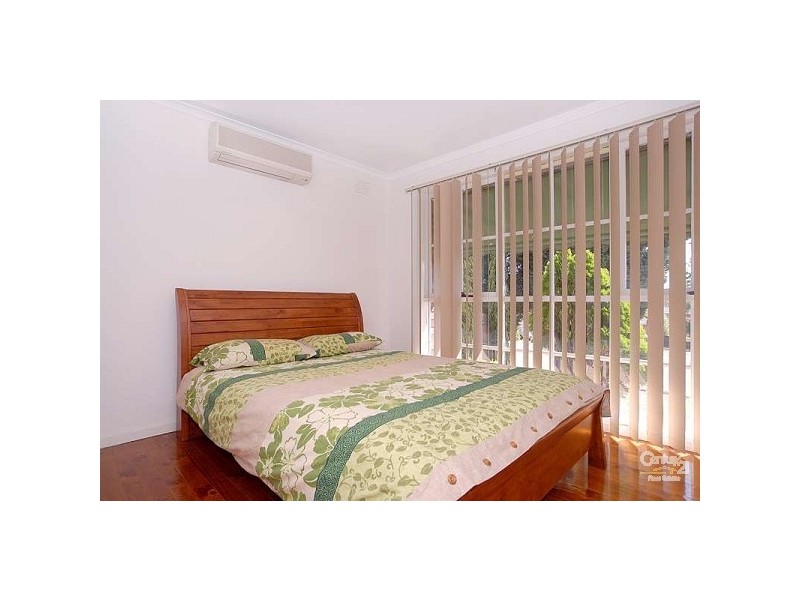 5 Giles Retreat, Endeavour Hills VIC 3802