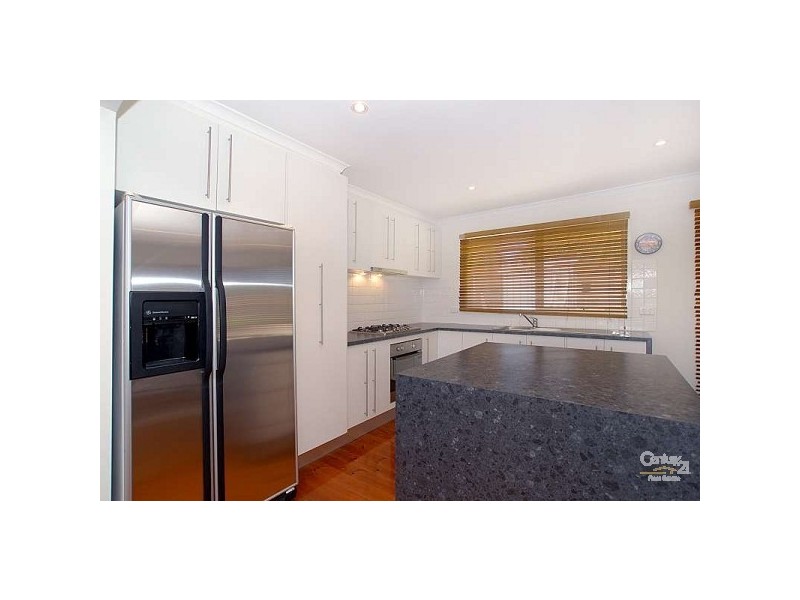 5 Giles Retreat, Endeavour Hills VIC 3802