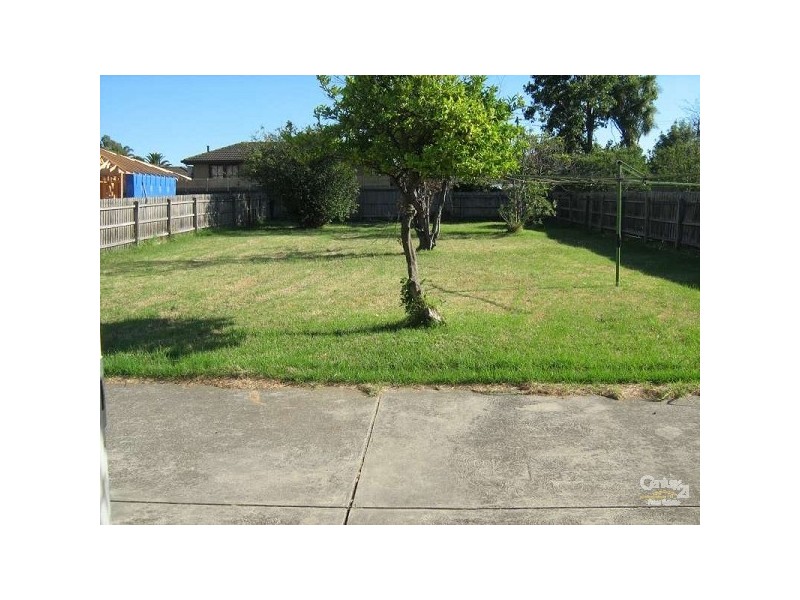 13 Athol Road, Noble Park VIC 3174