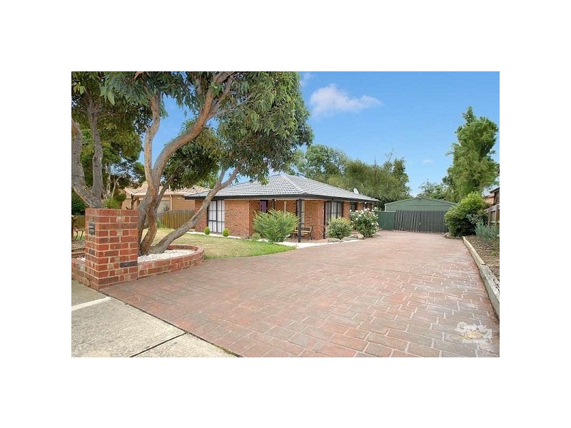 51 Eagle Drive, Pakenham VIC 3810