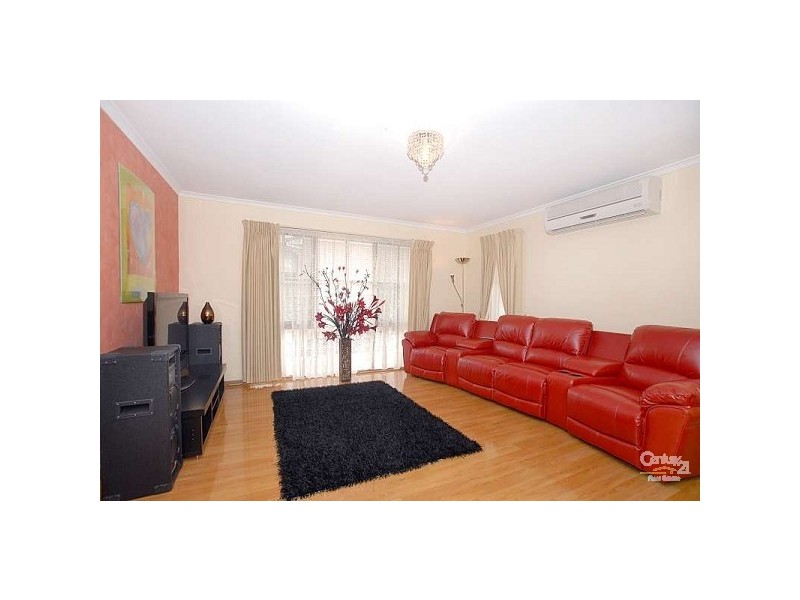 51 Eagle Drive, Pakenham VIC 3810