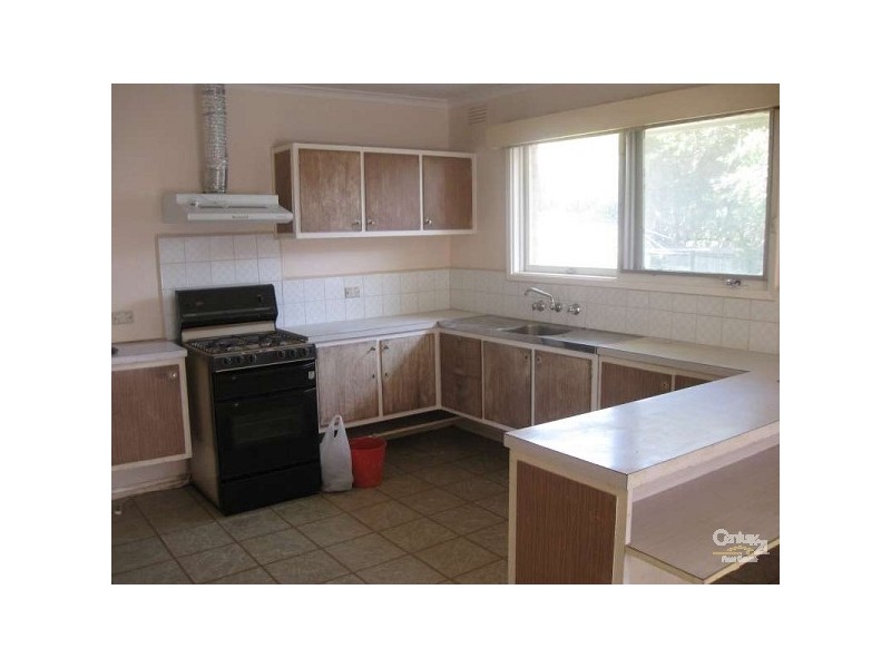 9 Hilton Avenue, Springvale VIC 3171