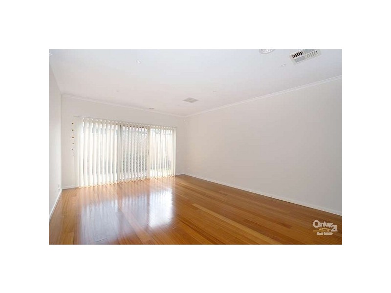 18/21-23 Kelvinside Road, Noble Park VIC 3174