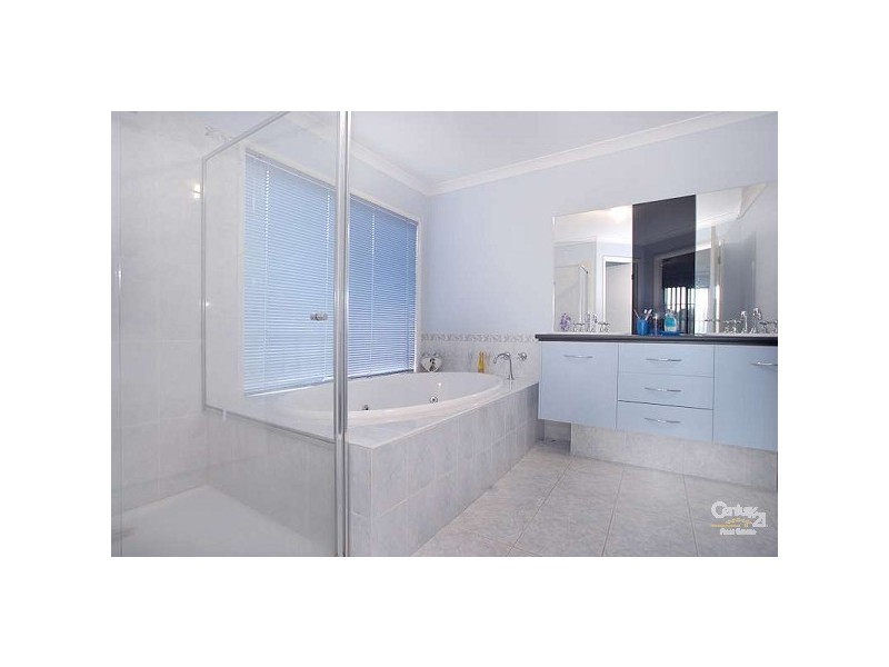 9 Kate Elizabeth Avenue, Berwick VIC 3806