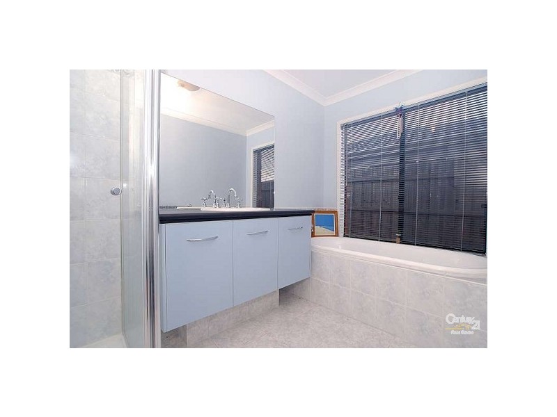 9 Kate Elizabeth Avenue, Berwick VIC 3806