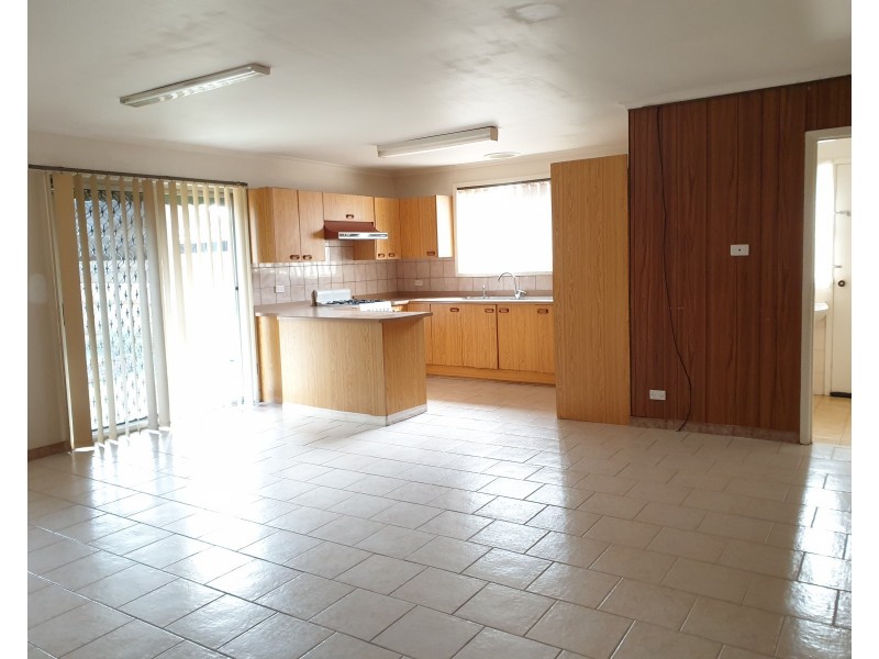 4 Bundeena Ave, Keysborough VIC 3173