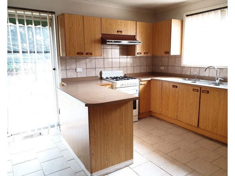 4 Bundeena Ave, Keysborough VIC 3173