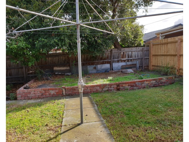 4 Bundeena Ave, Keysborough VIC 3173