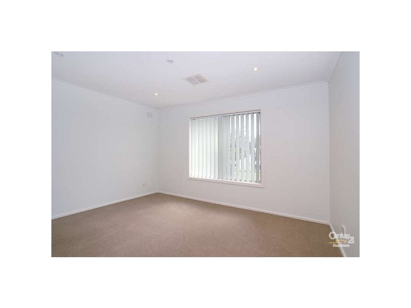 10 Gibb Street, Dandenong North VIC 3175