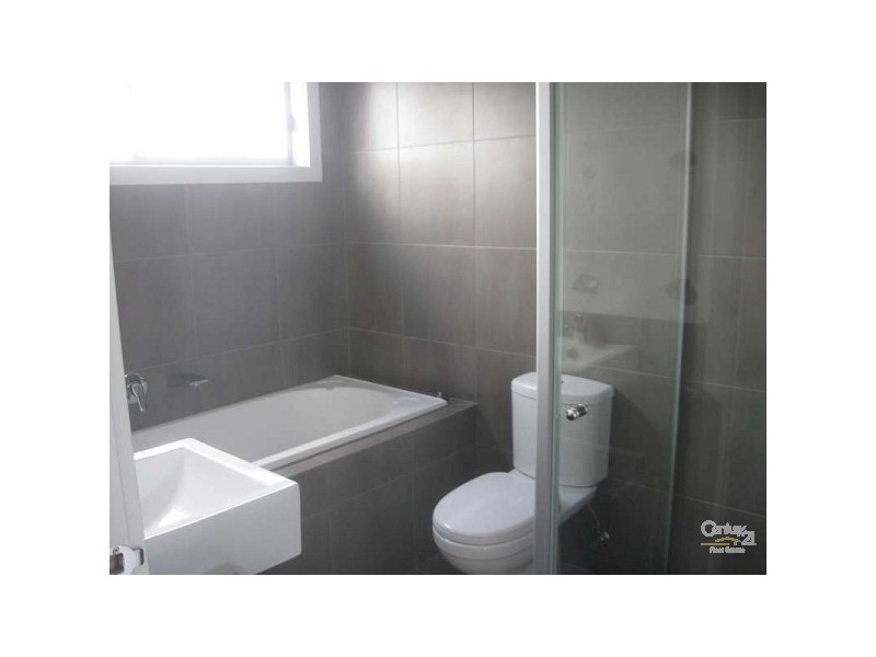 1/10 Bloomfield Road, Noble Park VIC 3174