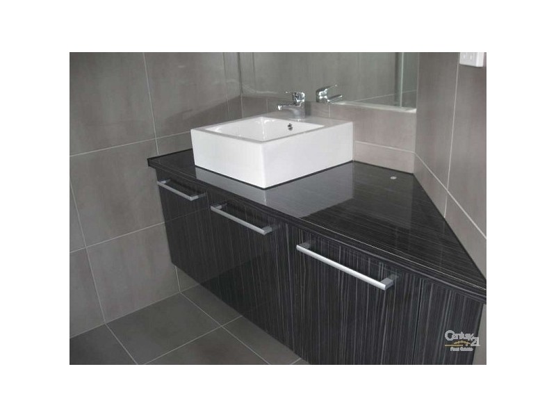 1/10 Bloomfield Road, Noble Park VIC 3174