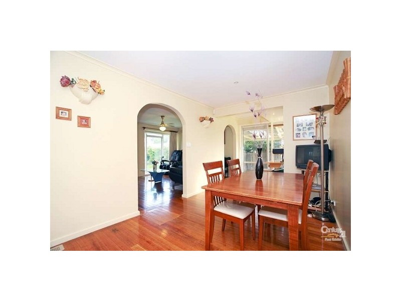 1 Tern Court, Endeavour Hills VIC 3802