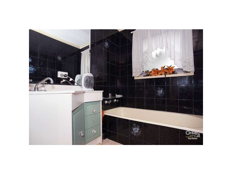 1 Tern Court, Endeavour Hills VIC 3802