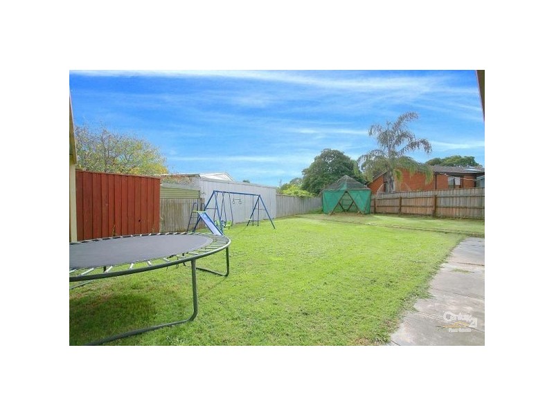 1 Tern Court, Endeavour Hills VIC 3802