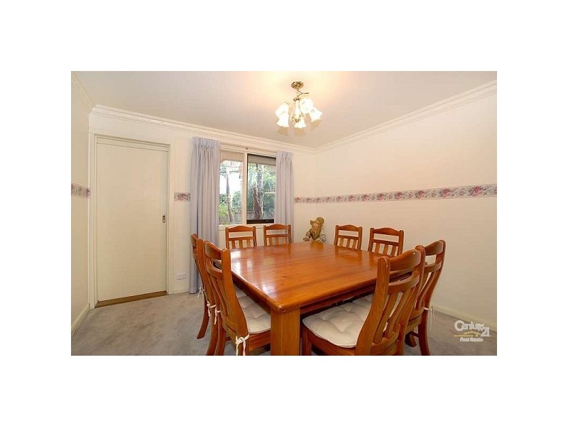 27 Damian Court, Cranbourne VIC 3977