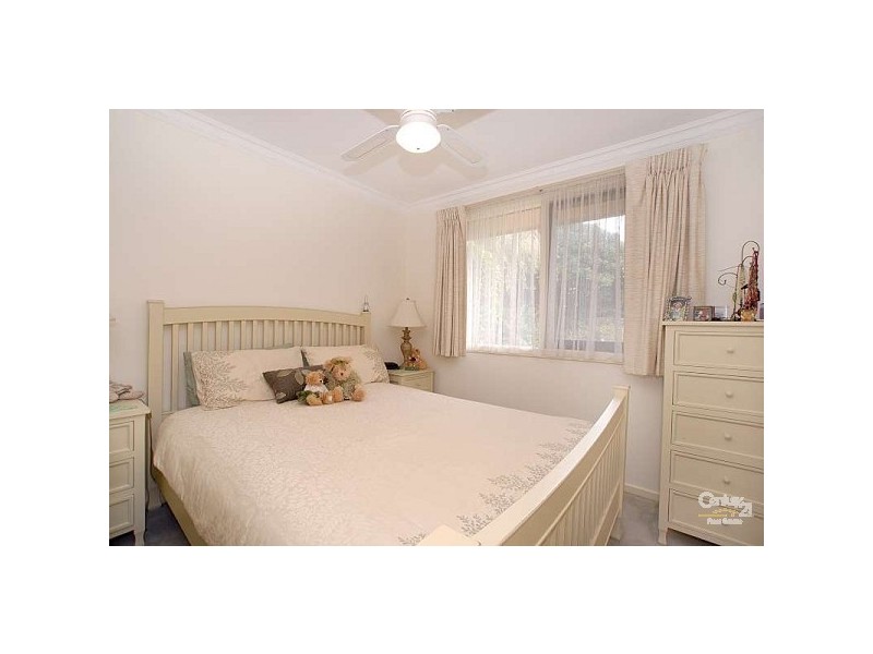 27 Damian Court, Cranbourne VIC 3977
