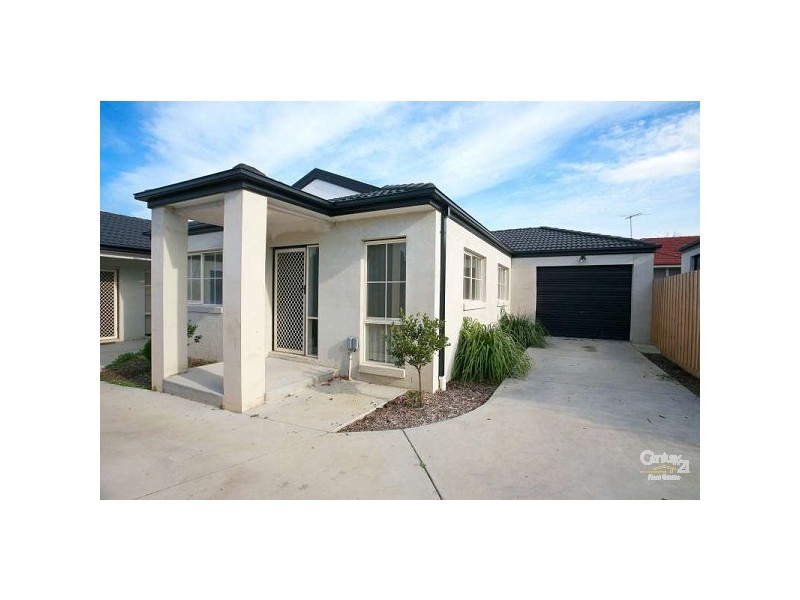 2/30 First Ave, Dandenong North VIC 3175