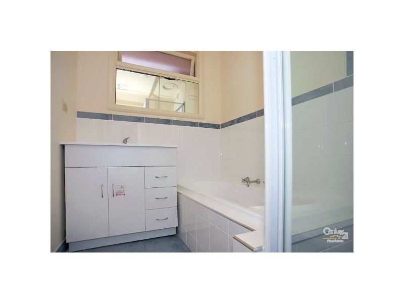 2/67 Hamnmond Road, Dandenong South VIC 3175