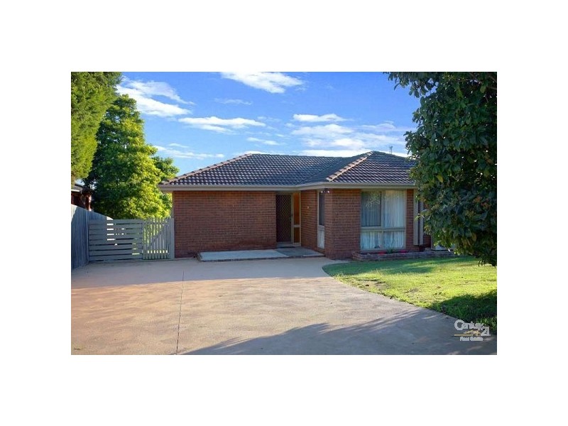 31 Matthew Flinders Ave, Endeavour Hills VIC 3802