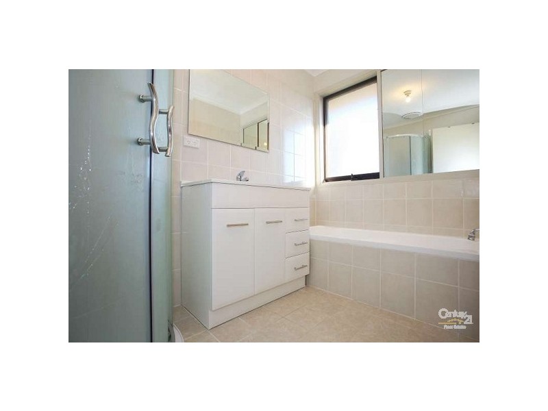 31 Matthew Flinders Ave, Endeavour Hills VIC 3802