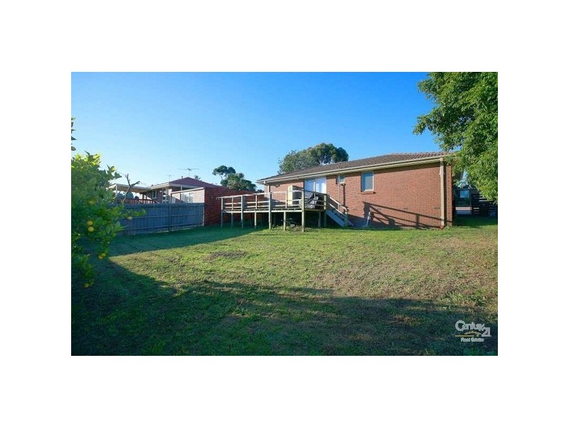 31 Matthew Flinders Ave, Endeavour Hills VIC 3802