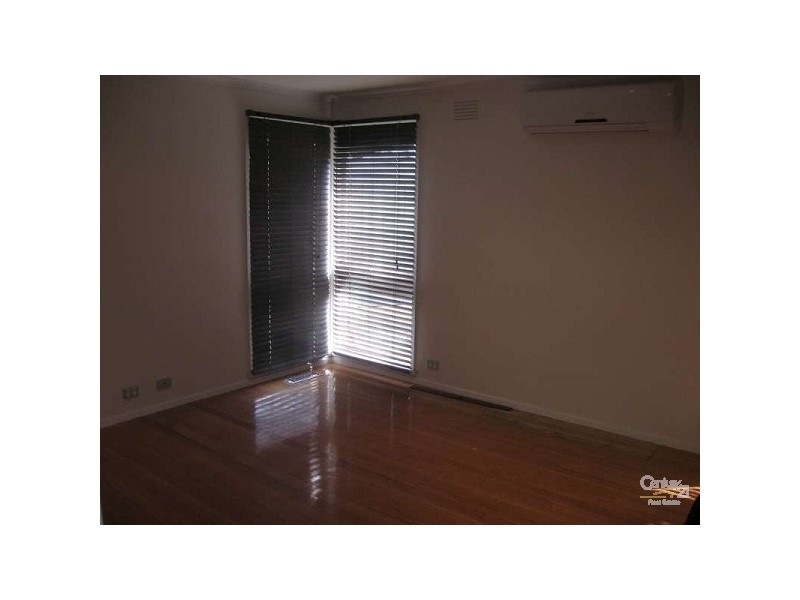 8 Wagga Crt, Keysborough VIC 3173