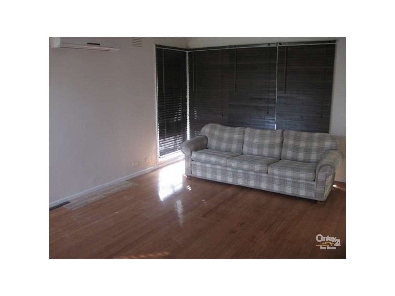 8 Wagga Crt, Keysborough VIC 3173