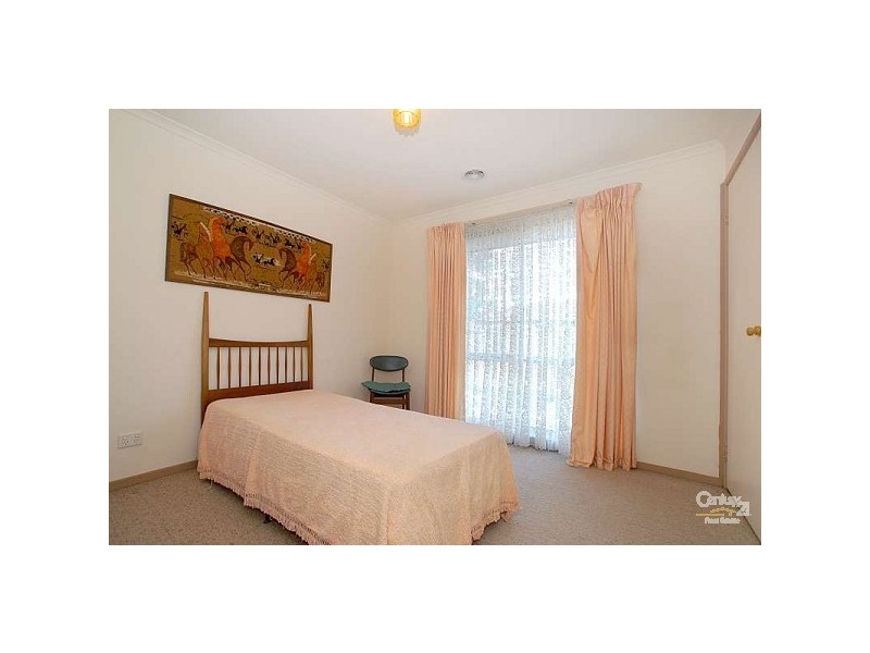 2/11 Flinders Street, Noble Park VIC 3174