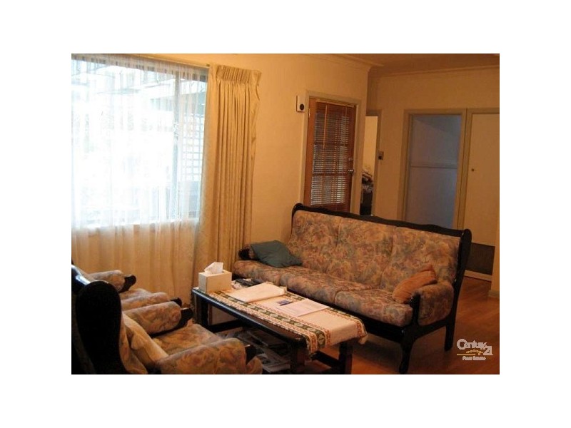 13 Mulgoa Ave, Dandenong North VIC 3175