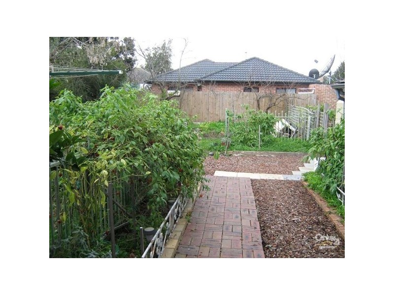 13 Mulgoa Ave, Dandenong North VIC 3175