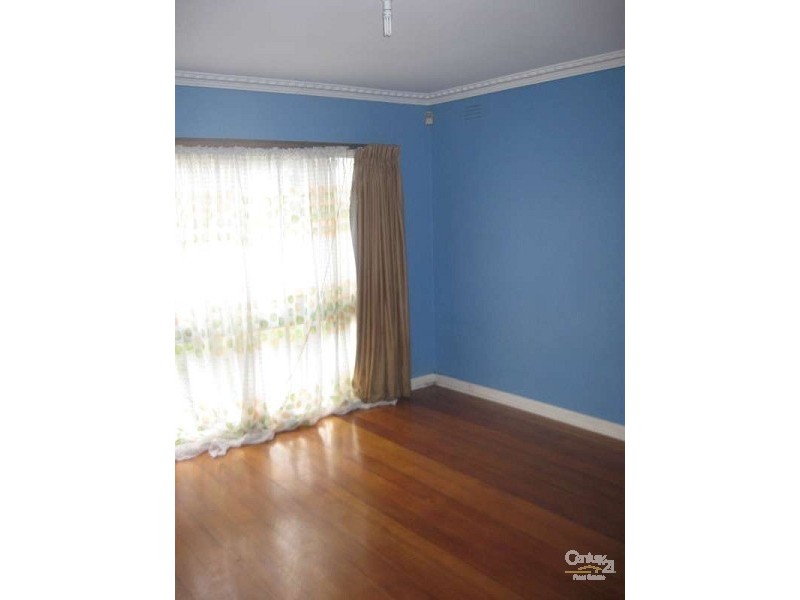 5 Suzanne Crt, Noble Park VIC 3174