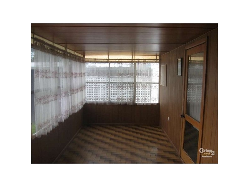 5 Suzanne Crt, Noble Park VIC 3174