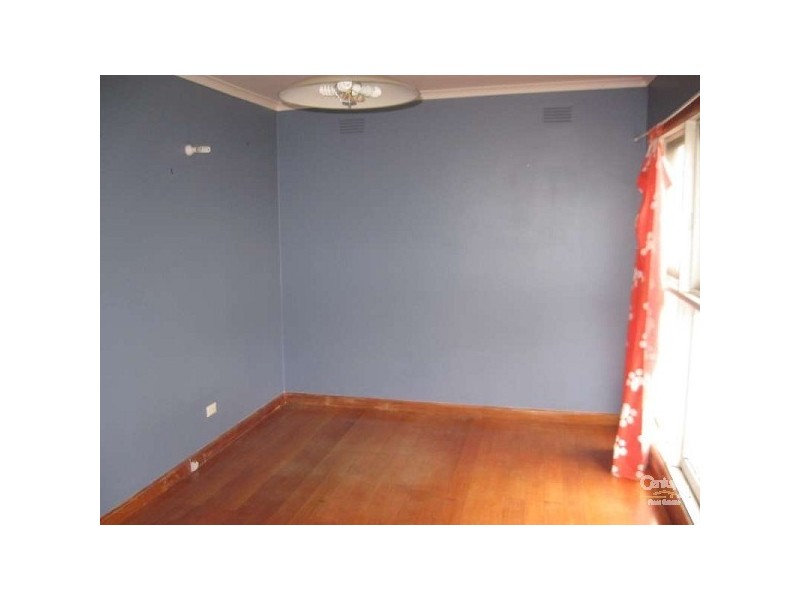 5 Suzanne Crt, Noble Park VIC 3174