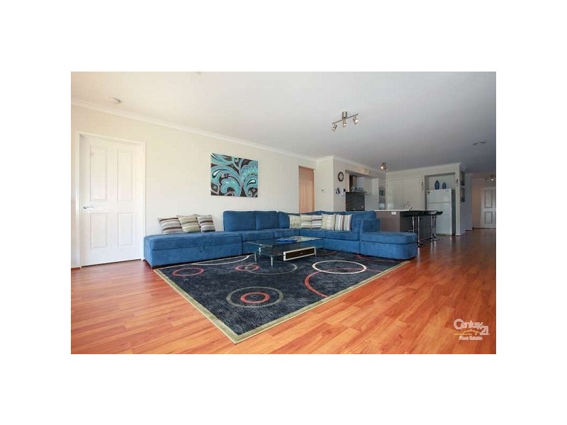 8 Rose Bush Crt, Lyndhurst VIC 3975