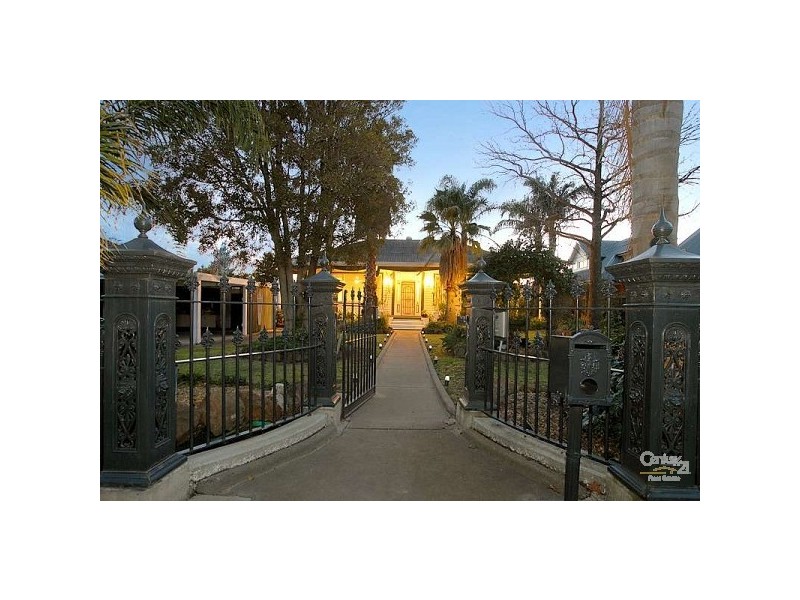 14 Lockington Cres, Dandenong VIC 3175