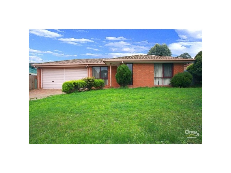8 Arthur Phillip Drive, Endeavour Hills VIC 3802
