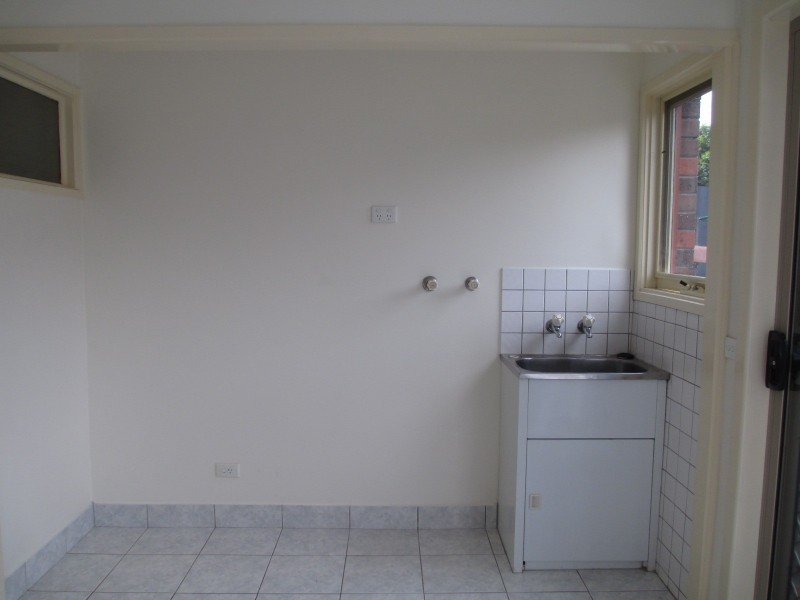 6/154 Athol Road, Springvale South VIC 3172