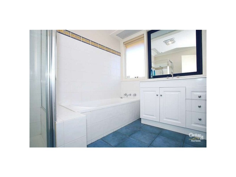 4 Lipton Drive, Dandenong North VIC 3175