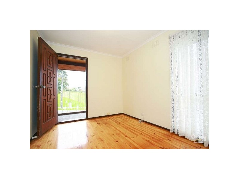 222 Outlook Drive, Dandenong North VIC 3175