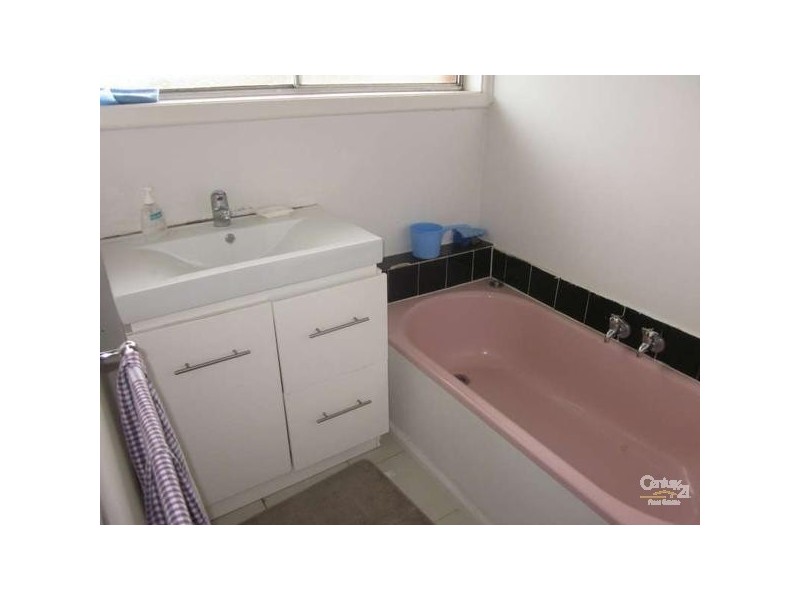 1/27 Holmes Street, Noble Park VIC 3174