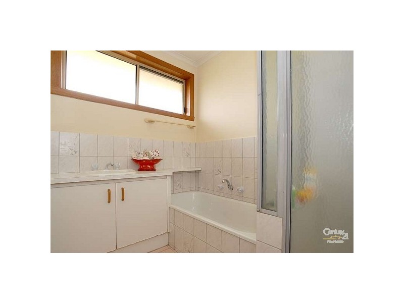 2/18 Mather Road, Noble Park VIC 3174