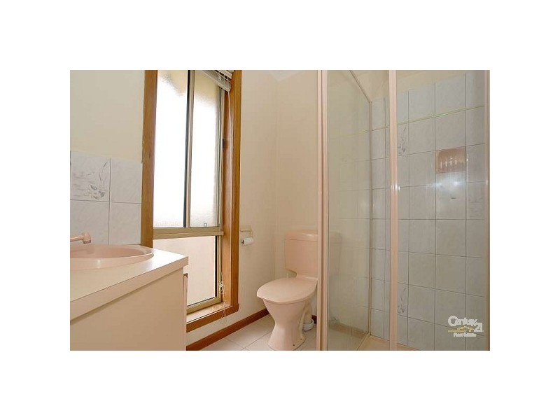 2/18 Mather Road, Noble Park VIC 3174