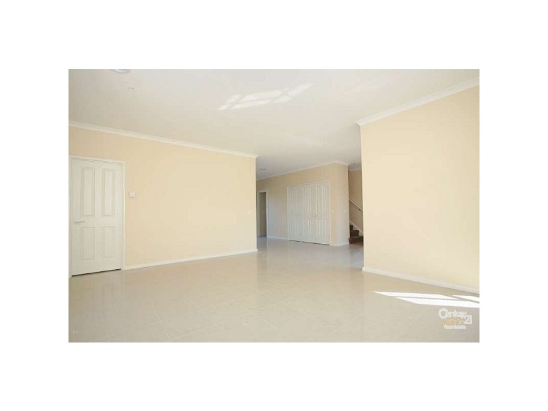 2/18 Namur Street, Noble Park VIC 3174