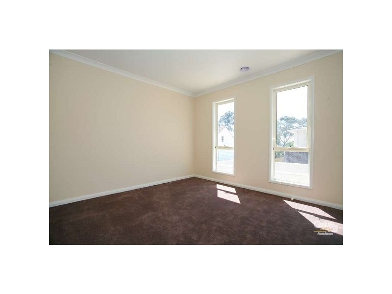 2/18 Namur Street, Noble Park VIC 3174