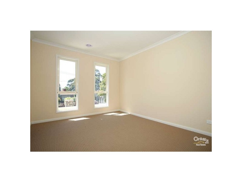 2/18 Namur Street, Noble Park VIC 3174